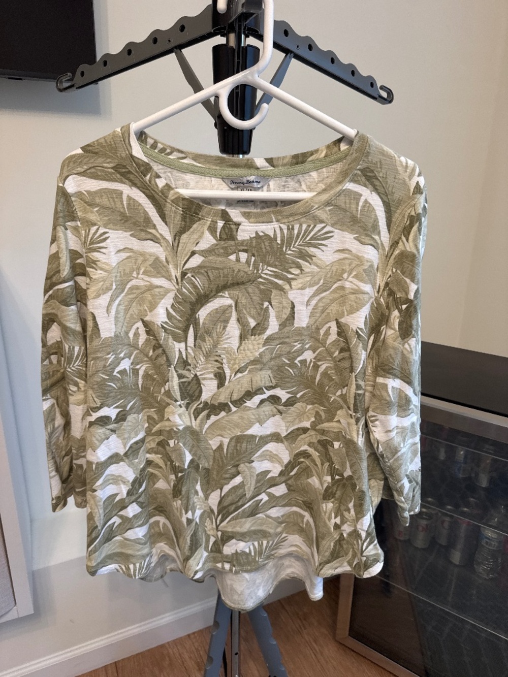 Tommy Bahama 3/4 sleeve shirt size XL